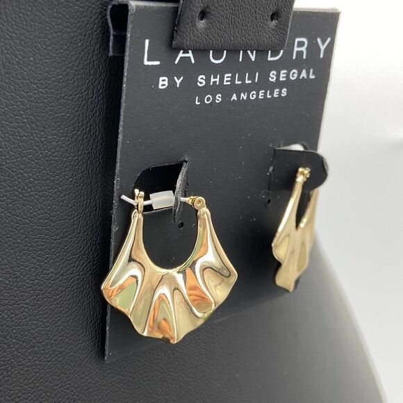 LAUNDRY Shelli Segal Earrings - Picture 3 of 5